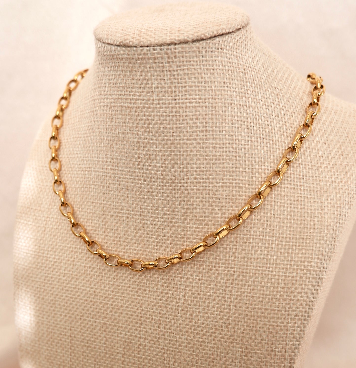 Chunky Oval Link Gold Necklace