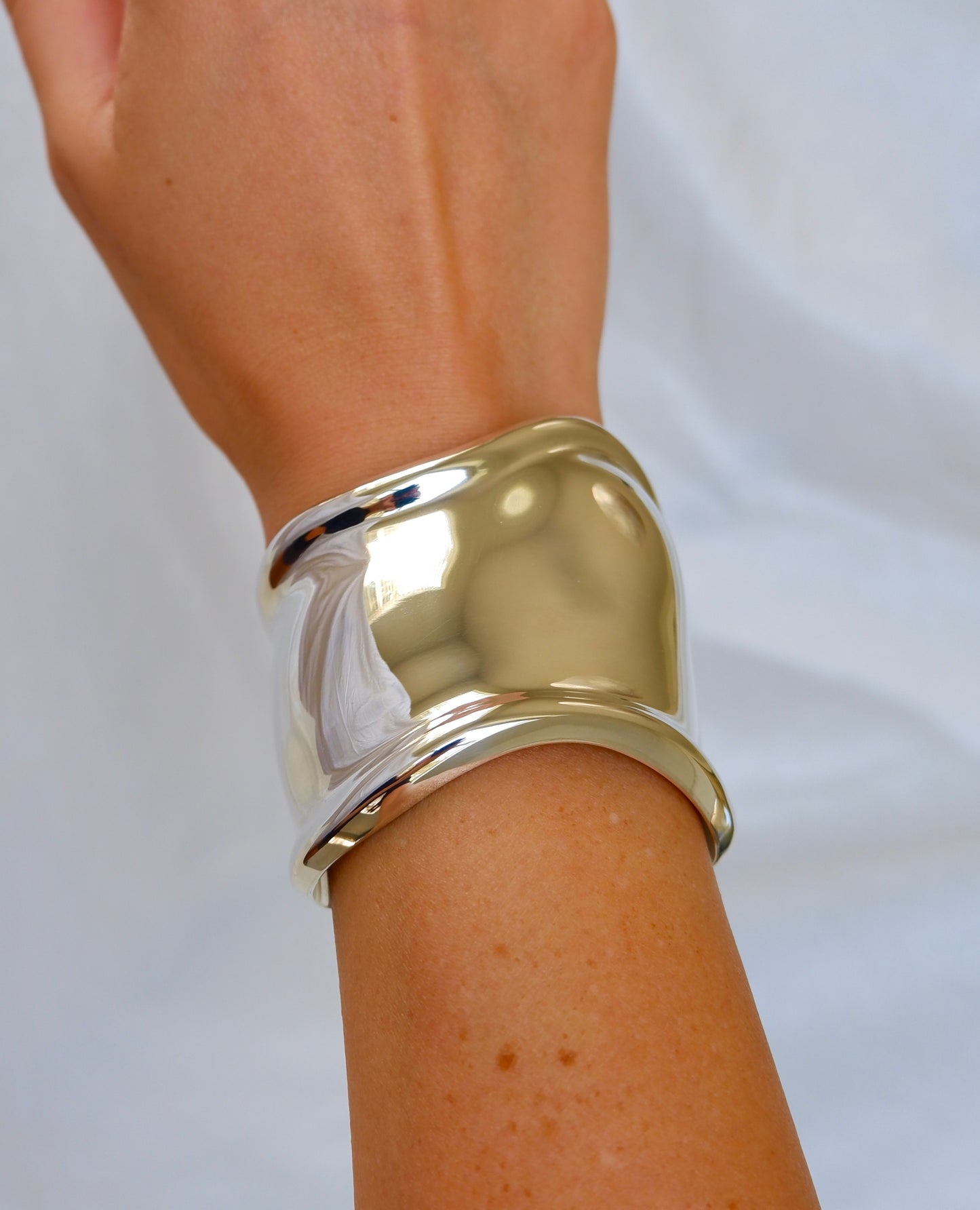 Vintage 1978 Tiffany & Co. Elsa Peretti Medium Bone Cuff - Right Wrist