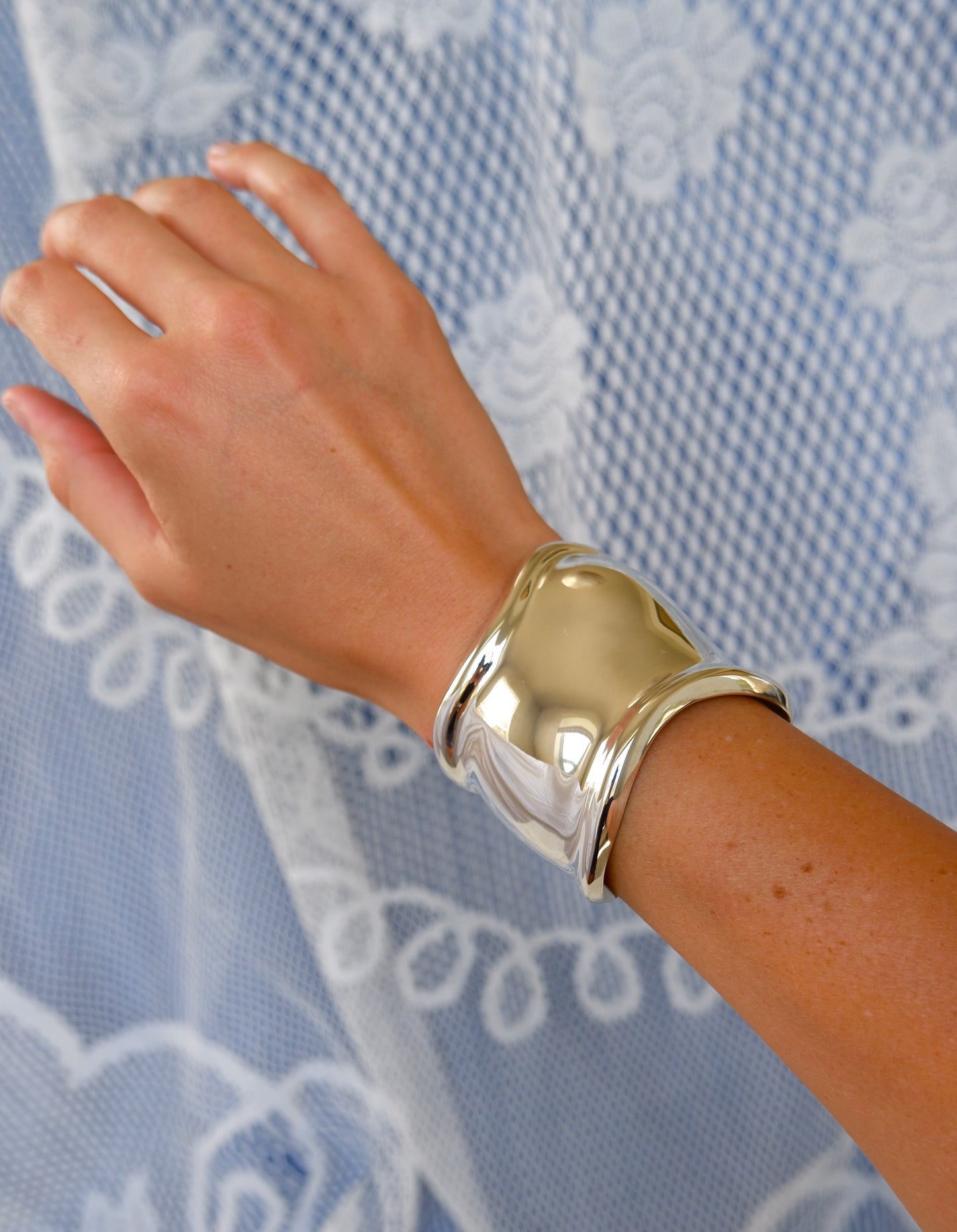 Vintage 1978 Tiffany & Co. Elsa Peretti Medium Bone Cuff - Right Wrist
