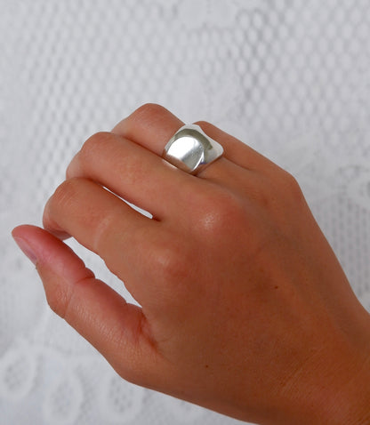 Modernist Curve Ring