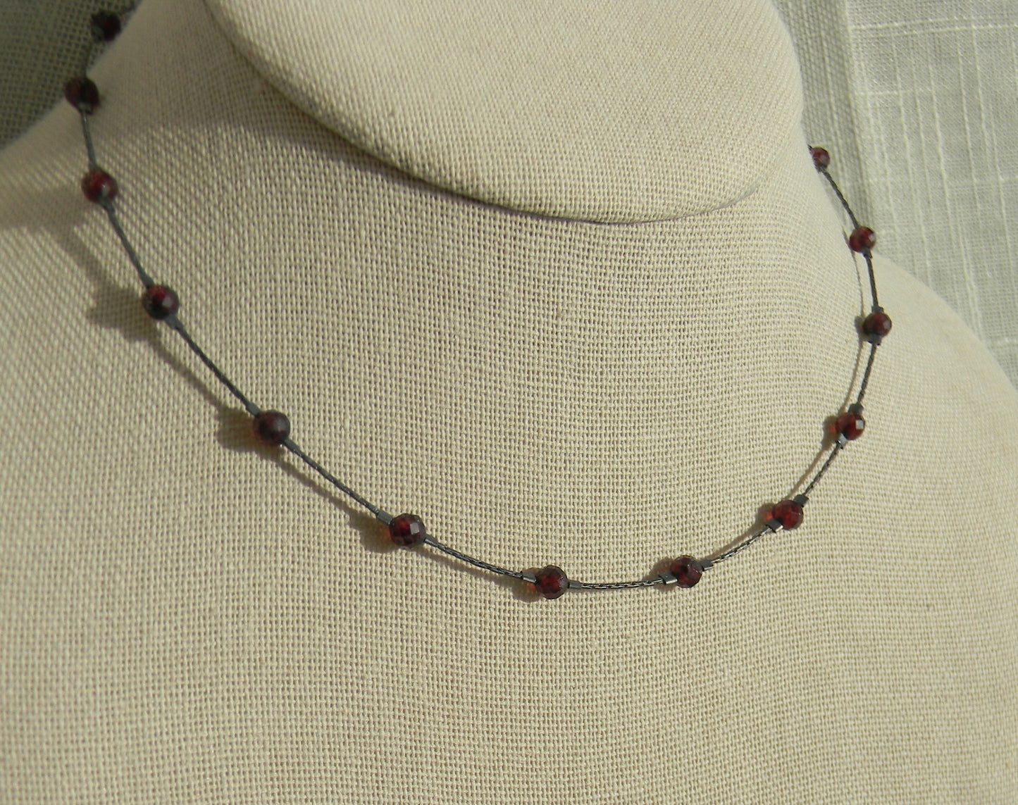 90s Style Garnet Choker Necklace